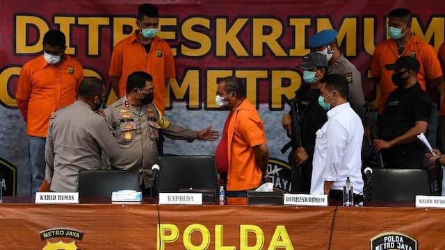 polisi_gelar_rekonstruksi_kasus_pembunuhan_kelompok_john_kei_di_lima_lokasi