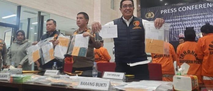 polisi_gerebek_tempat_penampungan_anak_yang_hendak_dijual_empat_tersangka_ditangkap