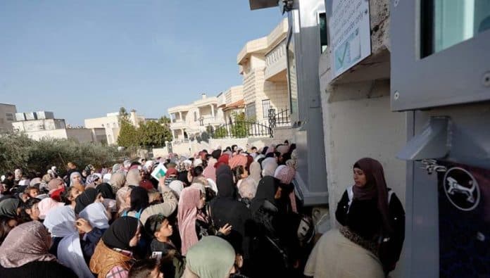 polisi_israel_serbu_mesjid_al_aqsa_7_warga_palestina_luka_luka