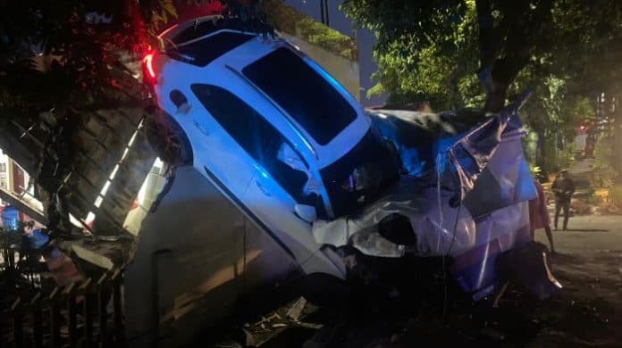 polisi_sebut_pengemudi_mobil_porsche_tabrak_kantor_polisi_di_medan_beri_keterangan_tak_sesuai_fakta_lapangan