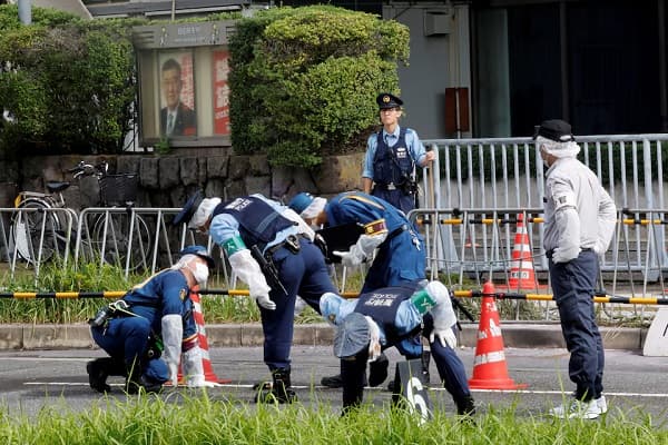 polisi_tokyo_tangkap_terduga_pelempar_bom_molotov_ke_kantor_partai_demokrat