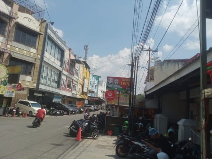 polisi_yang_dianiaya_dilarikan_ke_rs_bhayangkara_medan