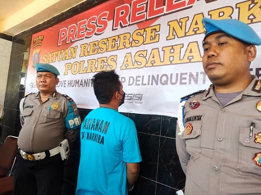 polres_asahan_tangkap_pelaku_penyelundupan_2_kg_sabu_dari_aceh