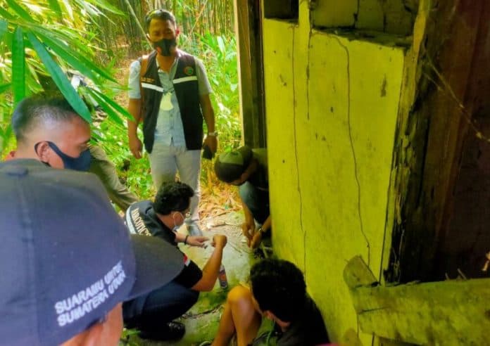 polres_langkat_amankan_seorang_pemuda_dari_kampung_narkoba