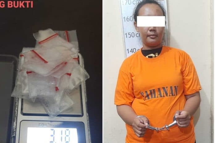 polres_langkat_tangkap_perempuan_26_tahun_pengedar_sabu