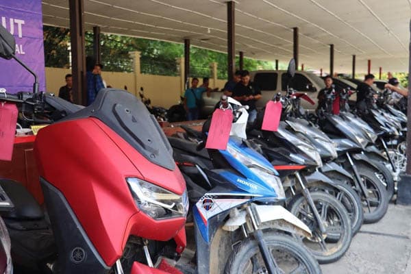 polres_madina_tangkap_3_tersangka_pencuri_16_unit_sepeda_motor