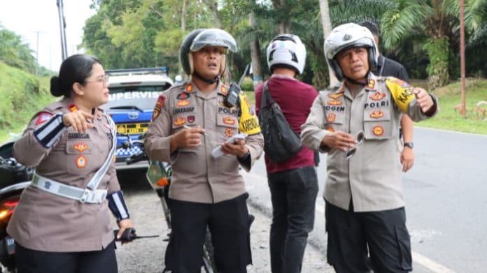 polres_pematangsiantar_gelar_gladi_persiapan_pengamanan_pon