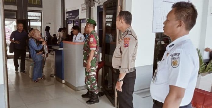 polres_siantar_amankan_angkutan_nataru_2024_kereta_api