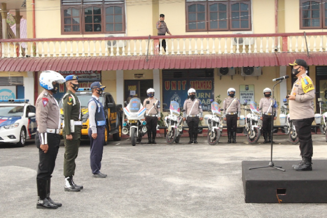 polres_siantar_gelar_apel_pasukan_operasi_patuh_toba_2020