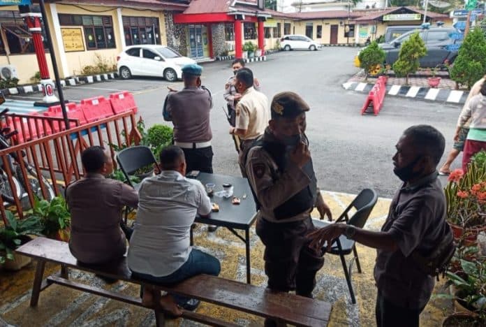 polres_siantar_perketat_pengamanan_pasca_bom_bunuh_diri_di_polsek_antasa_anyar