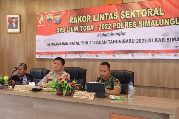 polres_simalungun_dirikan_21_pospam_jelang_nataru