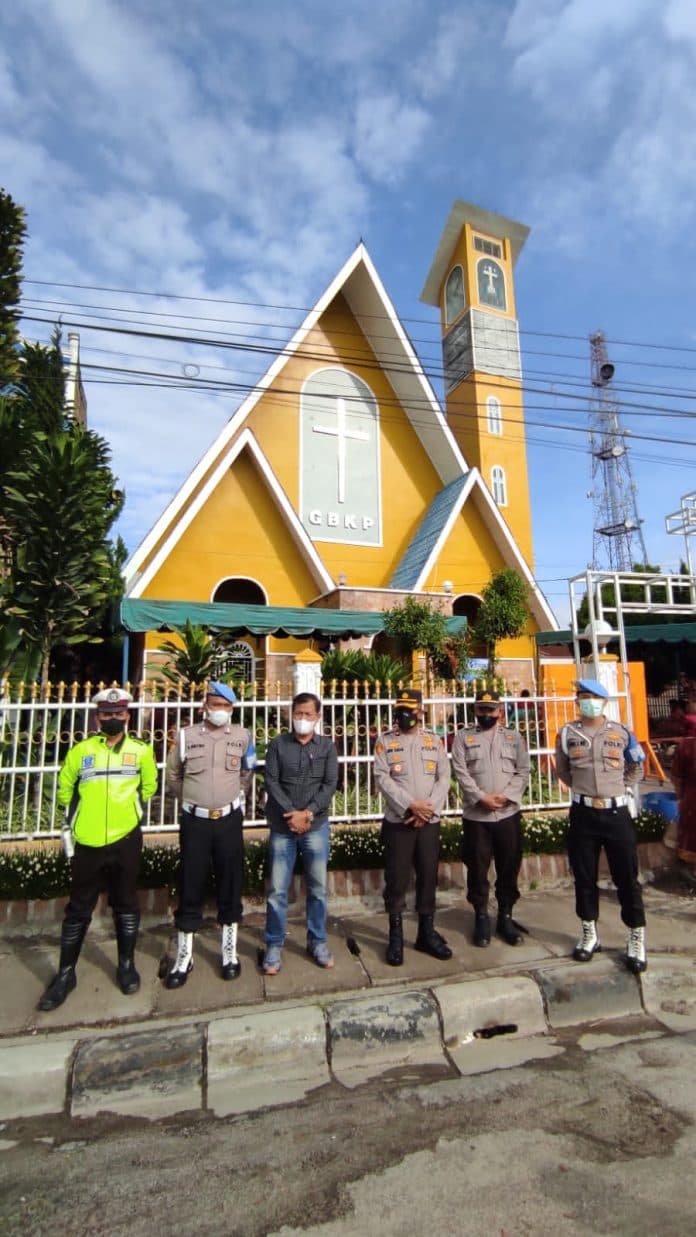 polres_tanah_karo_gelar_patroli_skala_besar_pengamanan_ibadah_paskah