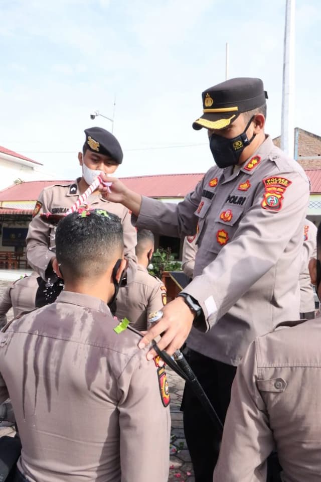 polres_tanah_karo_terima_15_personel_bintara_remaja_dan_3_unit_kendaraan_dinas