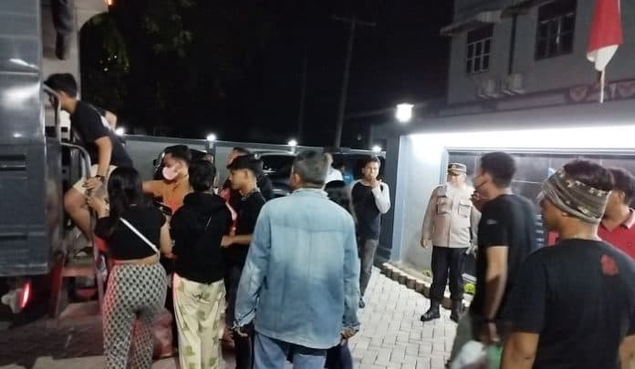 polres_tanjungbalai_amankan_29_pasangan_bukan_suami_istri_alat_isap_narkoba