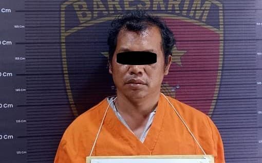 polres_taput_amankan_pelaku_judi_ketika_menjajakan_togel_di_warung