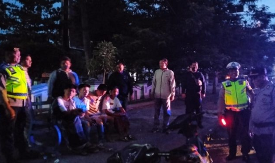polres_tebing_tinggi_gelar_patroli_cegah_asmara_subuh