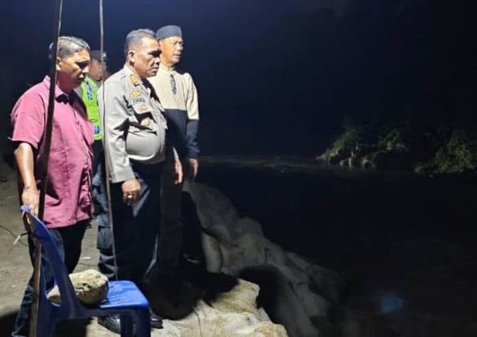 polres_tebing_tinggi_masih_cari_jasad_yang_hayut_di_sungai_bahbolon