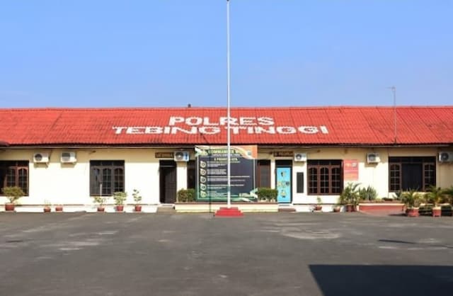polres_tebing_tinggi_selidiki_pencurian_rel_kereta_api_yang_libatkan_oknum_dprd