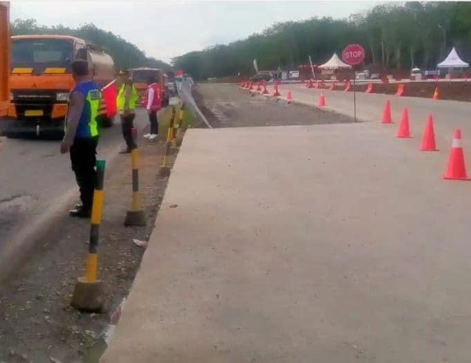 polres_tebing_tinggi_tetap_siaga_antisipasi_kemacetan_lalu_lintas
