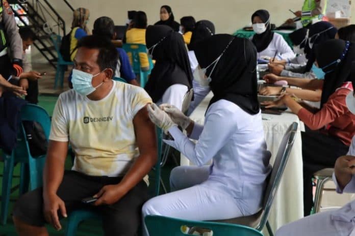 polresta_deli_serdang_genjot_percepatan_vaksinasi