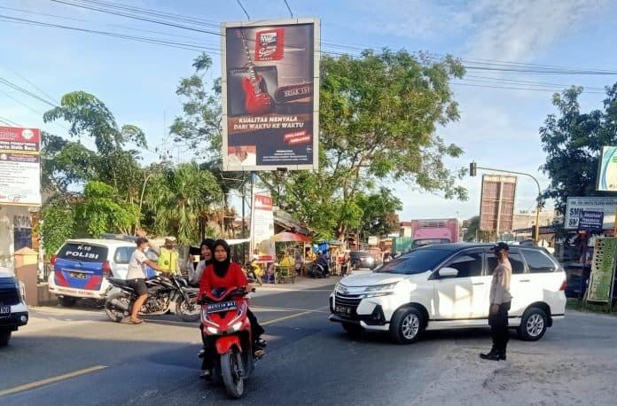 polsek_indrapura_amankan_pasar_tumpah_ramadhan