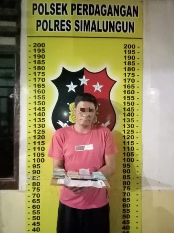 polsek_perdagangan_ringkus_jurtul_togel_dari_warung_tuak