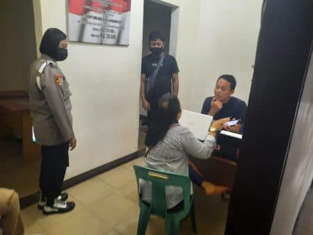 polsek_siantar_utara_minta_keterangan_wanita_yang_posting_kabar_penculikan_anak_di_fb_ini_pengakuannya