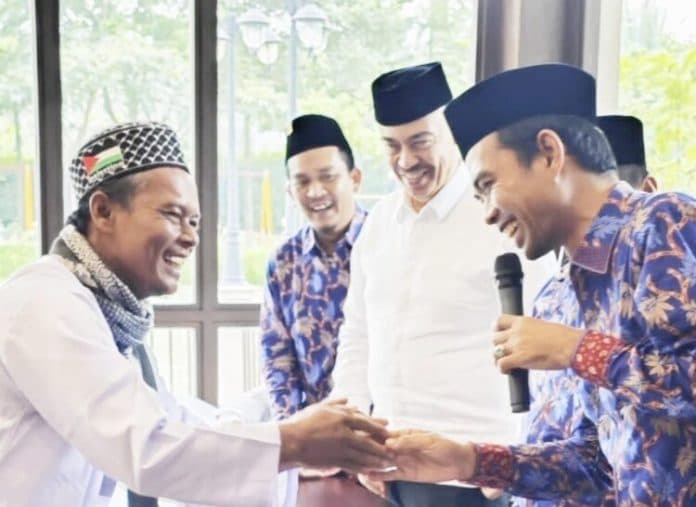 ponpes_asbabul_rahma_ikuti_kajian_virtual_bersama_abdul_somad
