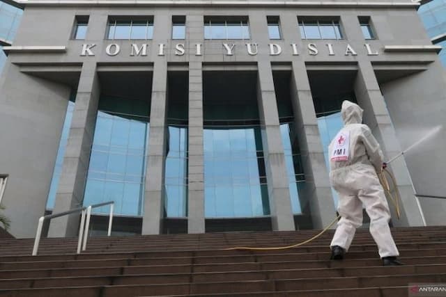positif_covid_19_sekjen_komisi_yudisial_meninggal_dunia