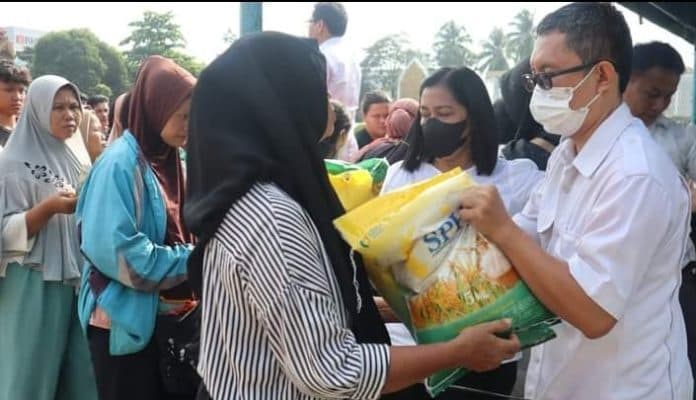 pph_digelar_warga_kota_tebing_tinggi_berduyun_duyun_buru_beras_5_kg_seharga_rp53_ribu