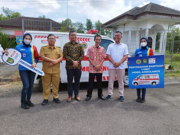 ppni_asahan_terima_hibah_mobil_ambulance_dari_indomaret