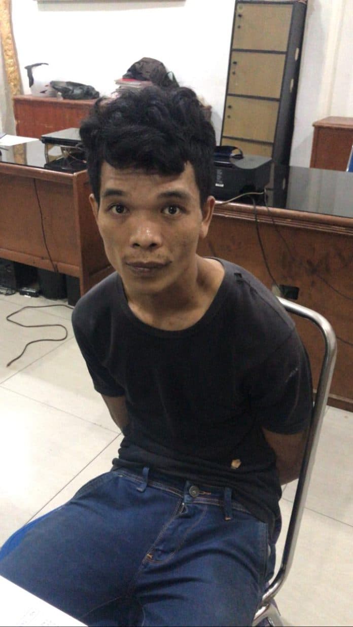 pra_rekonstruksi_ayah_bunuh_anak_kepala_kedua_korban_dibenturkan_ke_dinding_kemudian_dinjak_injak_pelaku