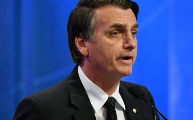 presiden_brasil_si_penentang_lockdown_akhirnya_kena_covid
