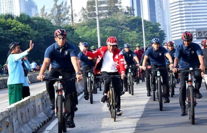 presiden_jokowi_hadir_di_kawasan_cfd_sudirman_thamrin