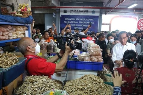 presiden_jokowi_kenaikan_harga_daging_ayam_terlalu_tinggi