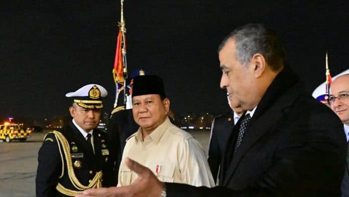 presiden_prabowo_tiba_di_mesir_untuk_hadiri_ktt_d_8
