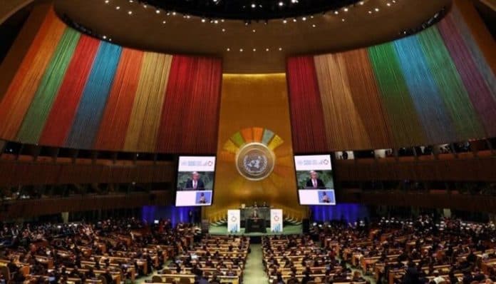 presiden_turki_nilai_hiasan_warna_sidang_umum_pbb_simbol_lgbtq