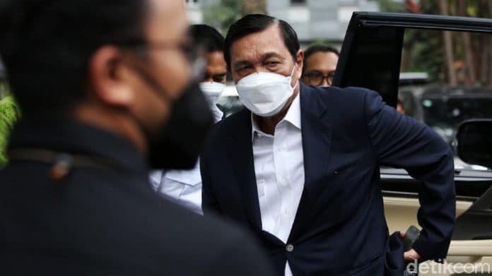 prima_akan_laporkan_luhut_dan_erick_thohir_ke_kpk_dugaan_bisnis_tes_pcr