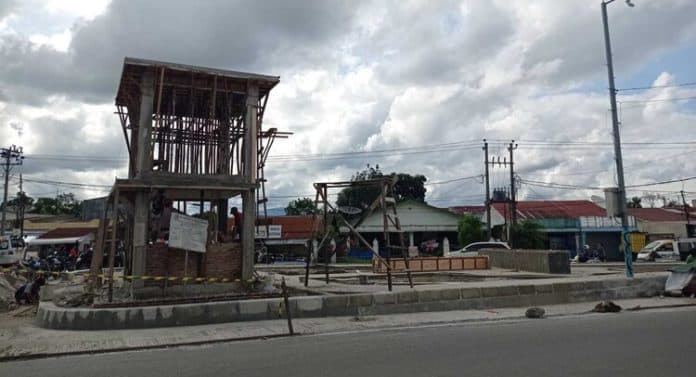 progres_proyek_taman_simpang_dua_kadis_pkp_siantar_dan_ppk_beda_data_20_persen