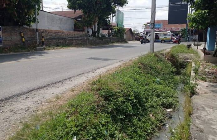 proyek_drainase_di_simpang_dua_siantar_terbangun_camat_belum_ada_informasi