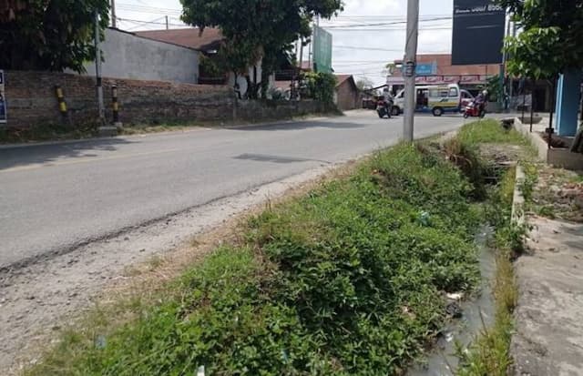 proyek_drainase_di_simpang_dua_siantar_terbangun_camat_belum_ada_informasi