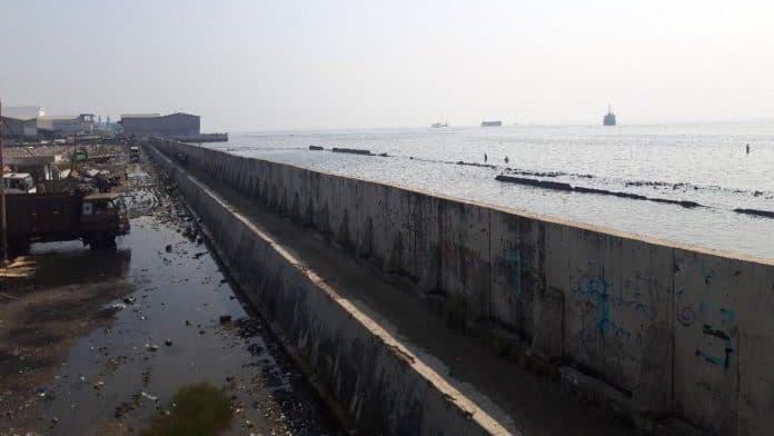 proyek_tanggul_laut_berbiaya_rp_90_t_akan_dibahas_kembali_usai_pelantikan_presiden