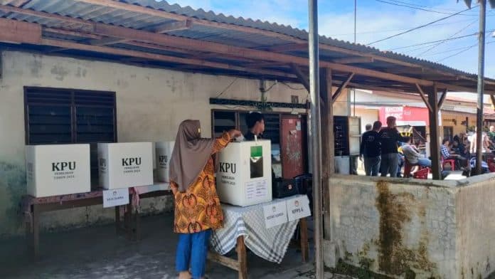 psu_di_medan_berjalan_lancar_partisipasi_masyarakat_di_3_tps_menurun
