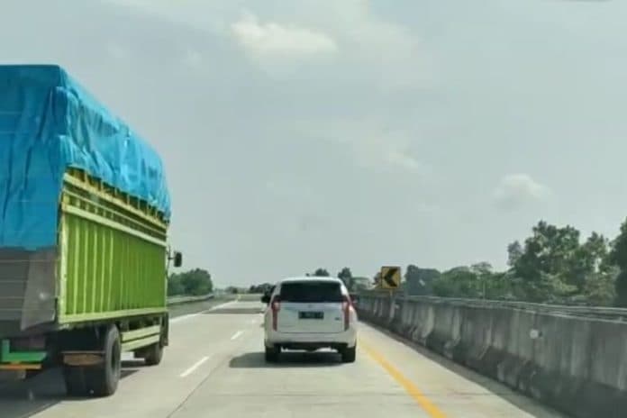 pt_hk_siapkan_skema_antisipasi_kepadatan_arus_mudik_balik_di_jalan_tol_trans_sumatera