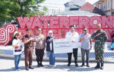 pt_pelindo_i_serahkan_bantuan_2_unit_solu_bolon_ke_pemkab_samosir