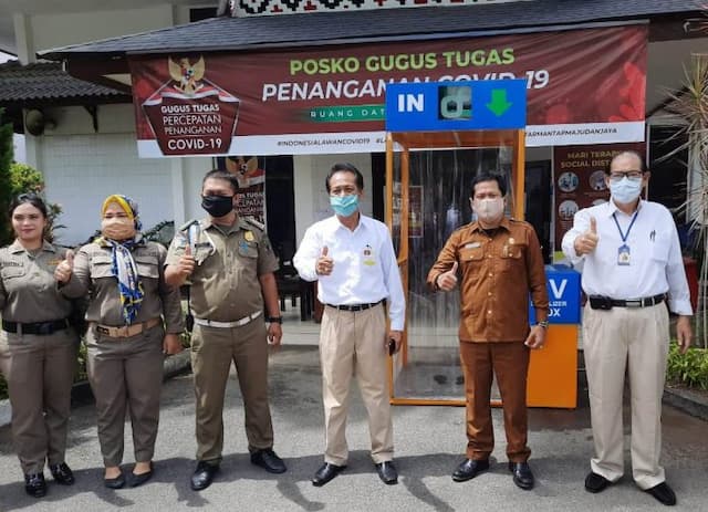 pt_sttc_bagikan_sterilizer_box_ke_sejumlah_bank_dan_pemko_pematangsiantar