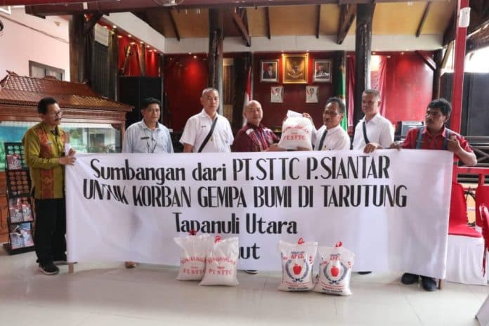 pt_sttc_bantu_2_ton_beras_untuk_korban_bencana_gempa_bumi_di_taput