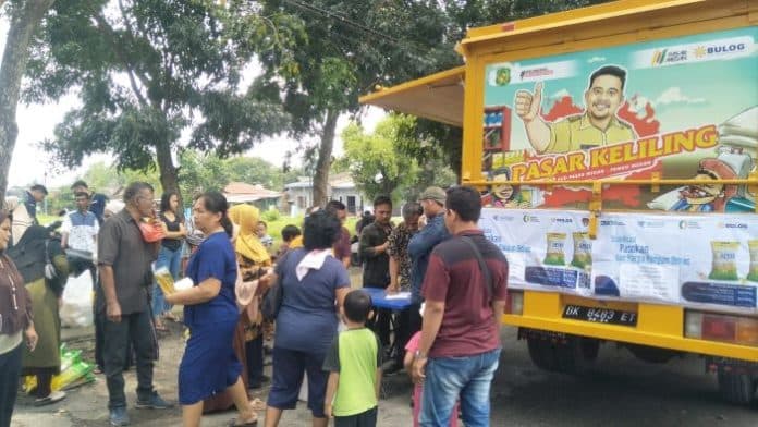pud_pasar_kota_medan_lanjutkan_pasar_murah_keliling