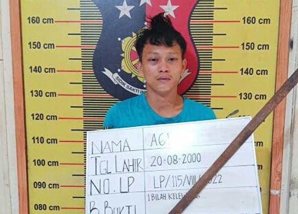 pulang_kampung_setelah_2_tahun_kabur_pembacok_polisi_di_sicanang_ditangkap