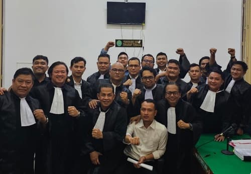 puluhan_advokat_asal_jakarta_dan_medan_dukung_terdakwa_dugaan_pemalsuan_surat